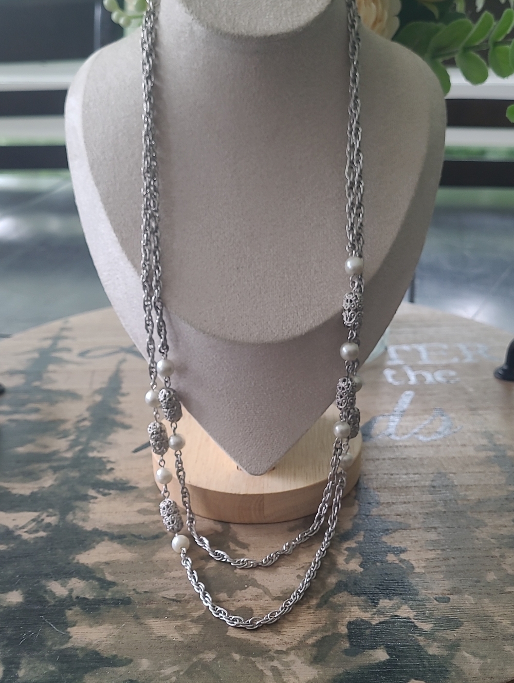 Vintage Sarah Coventry Silver Tone Faux Pearl Filigree Station Necklace